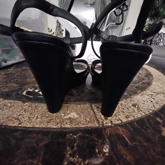 Jessica Simpson Black Strappy Platform Wedge SZ 8 NEW - Picture 4 of 9
